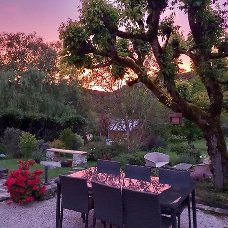 Les Trois Prunelles Saint-Pierre-Toirac ภายนอก รูปภาพ