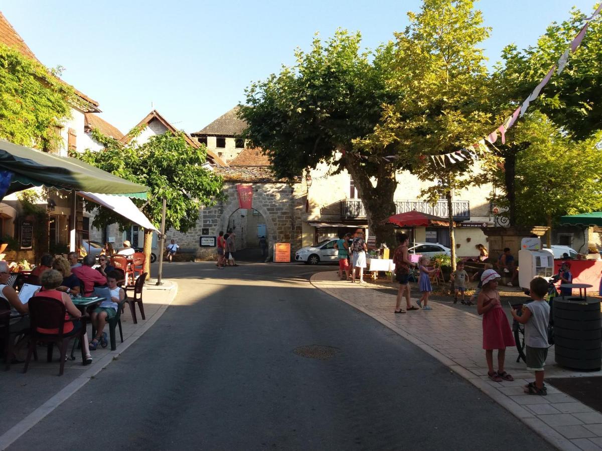 Les Trois Prunelles Saint-Pierre-Toirac ภายนอก รูปภาพ