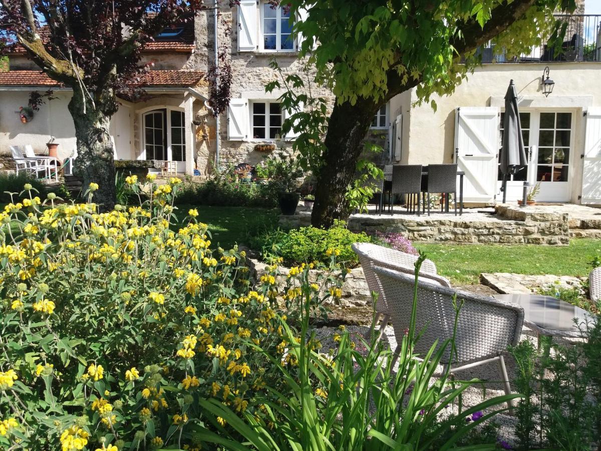 Les Trois Prunelles Saint-Pierre-Toirac ภายนอก รูปภาพ